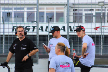 Der Porsche 718 Cayman GT4 ist für solche Rennstrecken Probefahrten